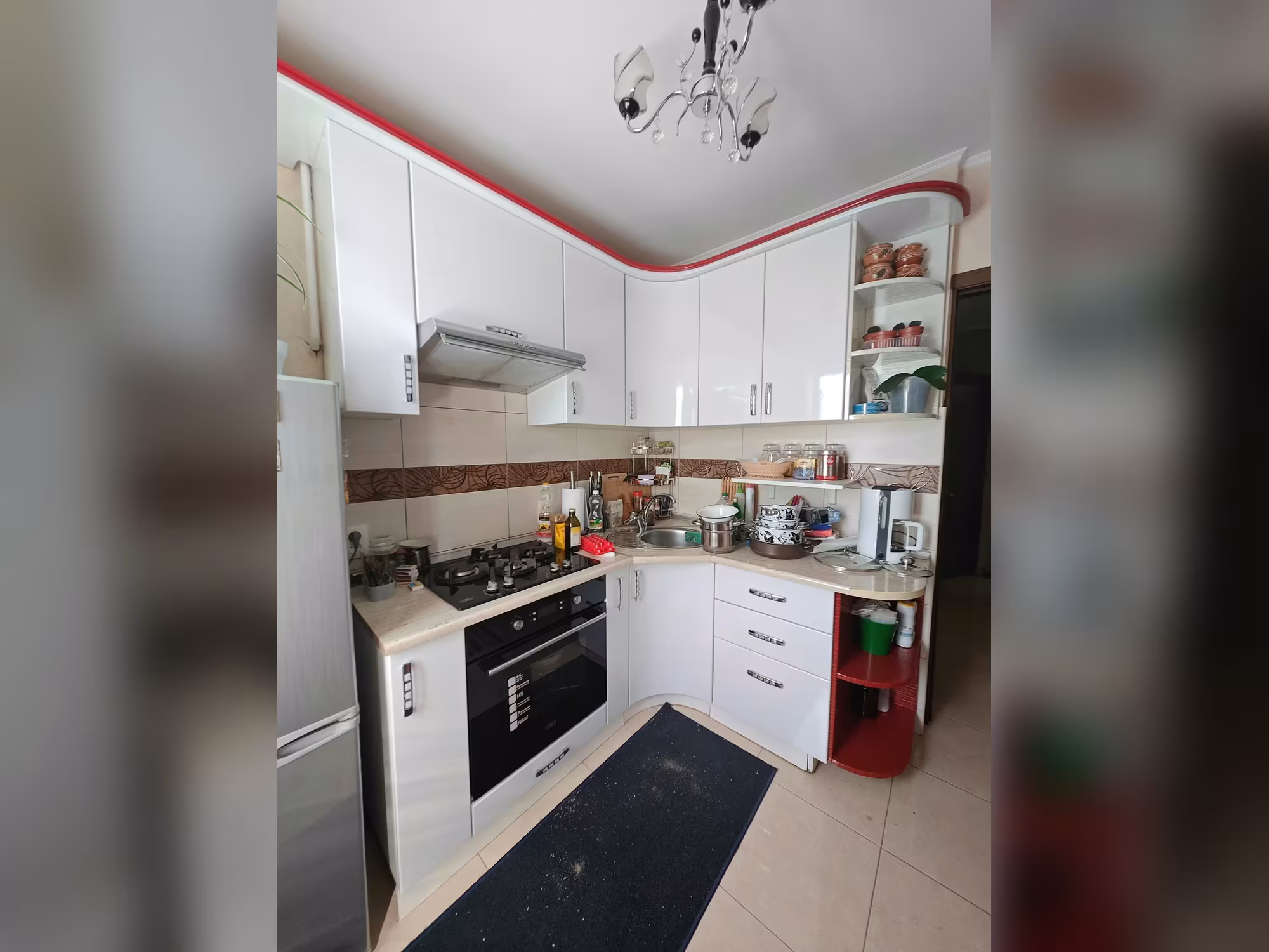După: toate fațadele noi, MDF în peliculă albă lucioasă