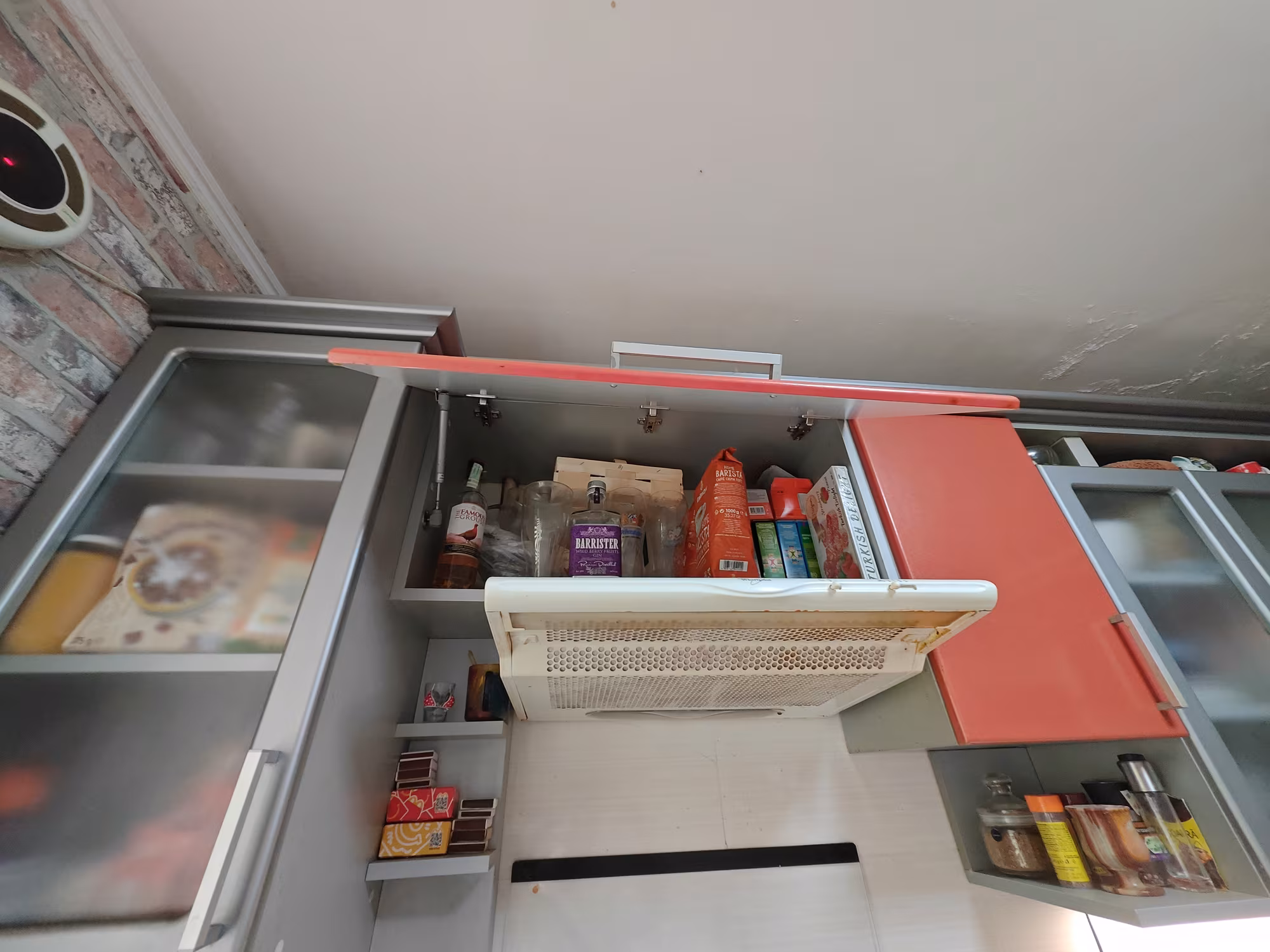 Înainte — interiorul corpurilor superioare vechi